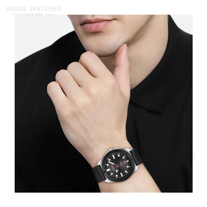 Hugo-Boss-1530301-2.jpg