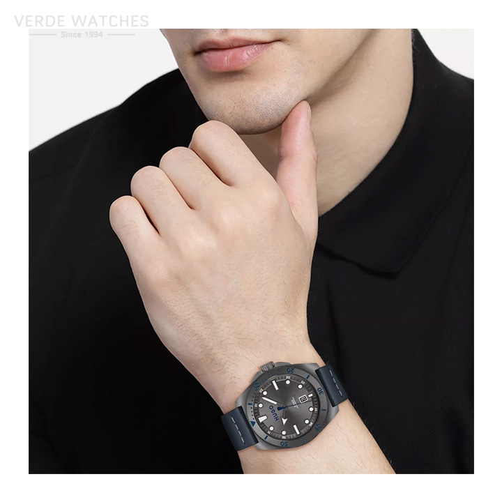 Hugo-Boss-1530302-2.jpg