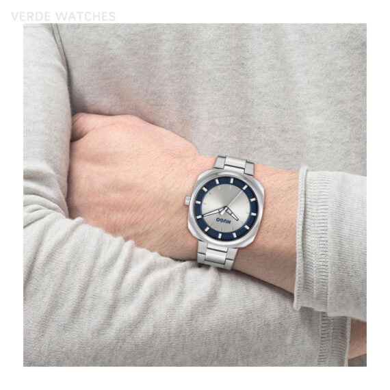 Hugo-Boss-1530309-2.jpg