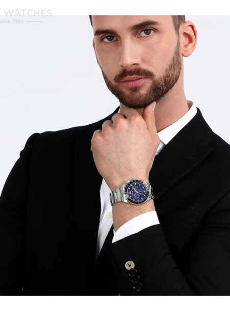 Philip-R8273607008-2.jpg