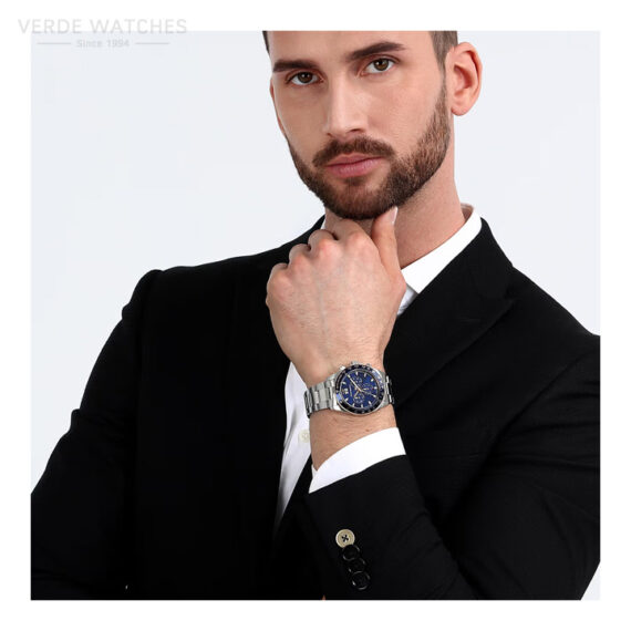 Philip-R8273607008-2.jpg