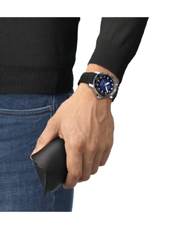 Tissot-T1204071704100-4.jpg
